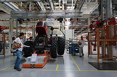 張寶文考察愛科常州生產(chǎn)基地，強(qiáng)調(diào)推進(jìn)高端農(nóng)機(jī)國產(chǎn)化與技術(shù)服務(wù)